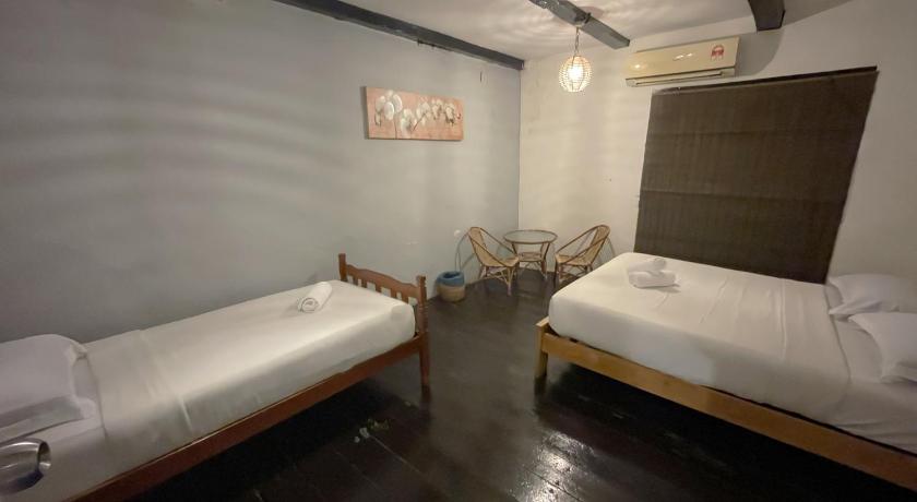 รูปของดีลักซ์ สำหรับ 3 คน (Deluxe Triple Room) 2
