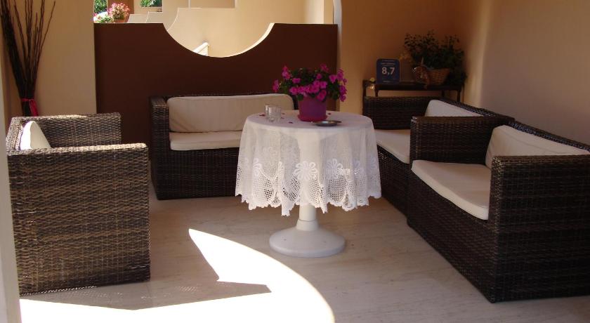 Toula's Apartments photo