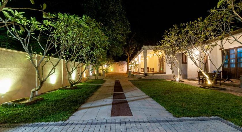 Coastal Villa Mirissa - image 8