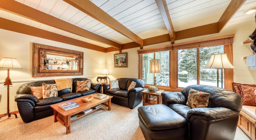 Dollar Meadows 1370