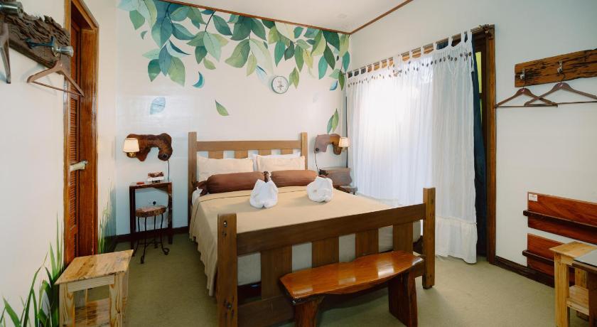 Image of Queen Room 1