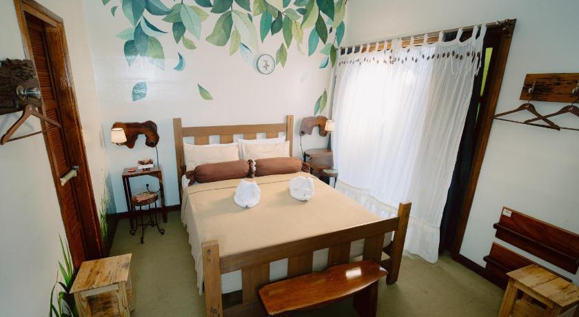 Image of Queen Room 6