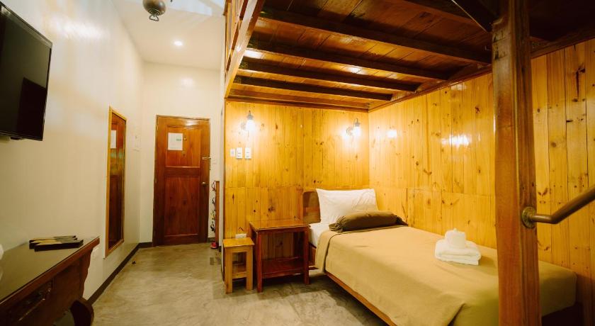 Image of Double Room with Extra Bed 1