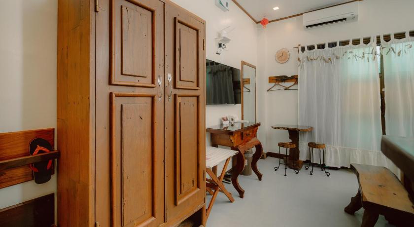 Image of Queen Room 5