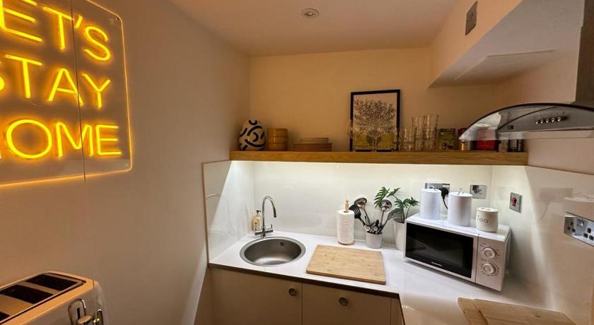 Cambray Apartment - image 17