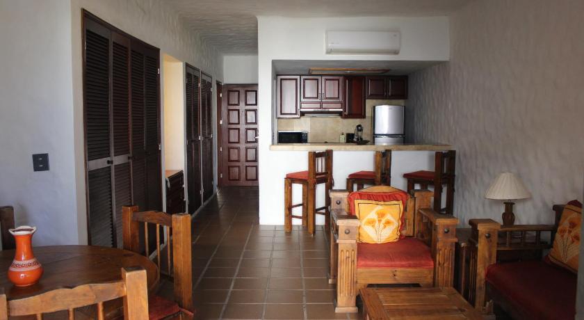 Image of Family Junior Suite 12