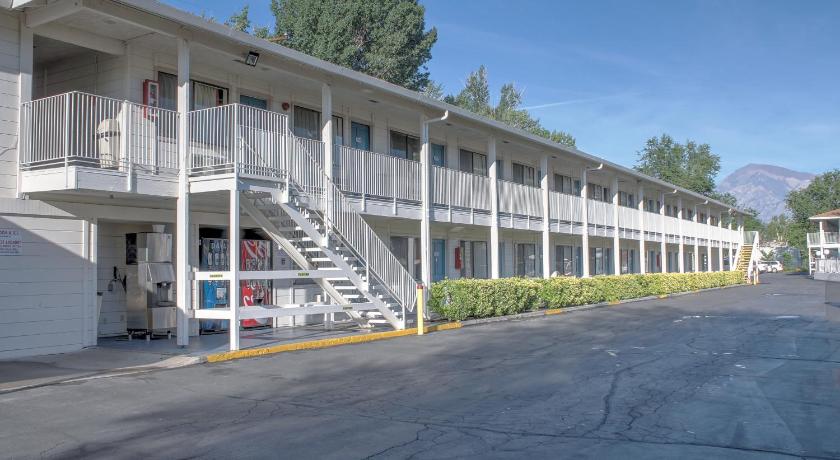 Motel 6-Bishop, CA