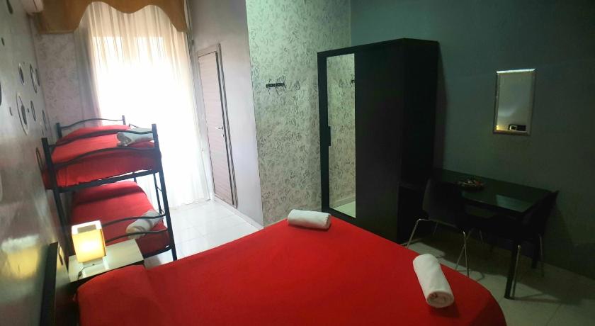 Image of Triple Room 10
