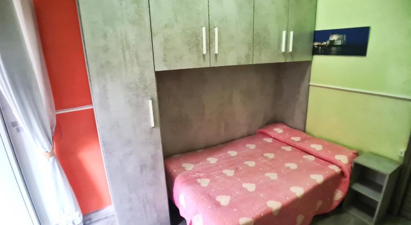 Image of Single Room Shared Bath 16