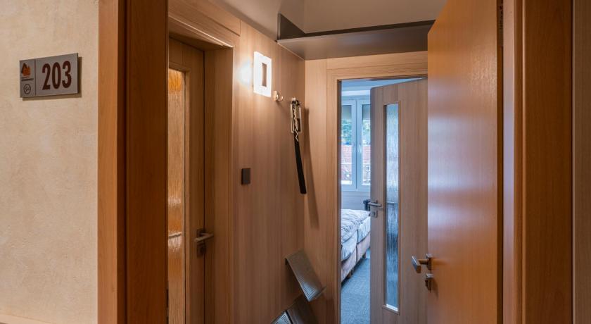 Image of Triple Room 15