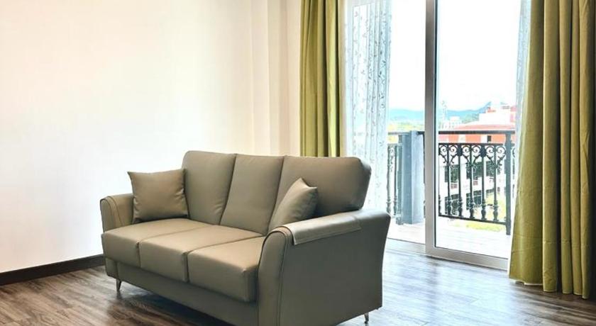 Image of Executive Premier Room 6