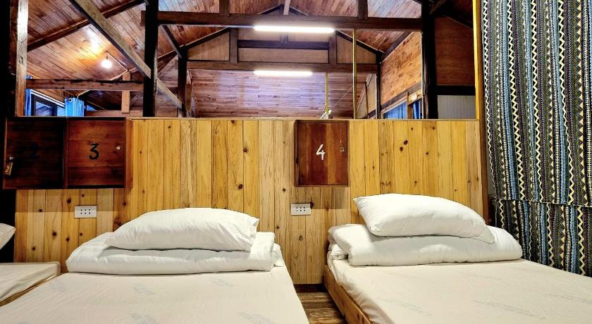 Image of Single Bed in Mixed Dormitory Room 1
