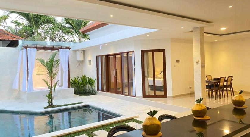 Tampilan Villa Akmali Umalas 2BR with Private Pool & Jacuzzi