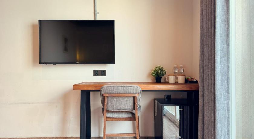 Image of Executive Double Room with Balcony 4