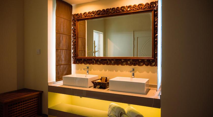 Image of Water Villa Bohey Sea View - King/Twin Bed 2