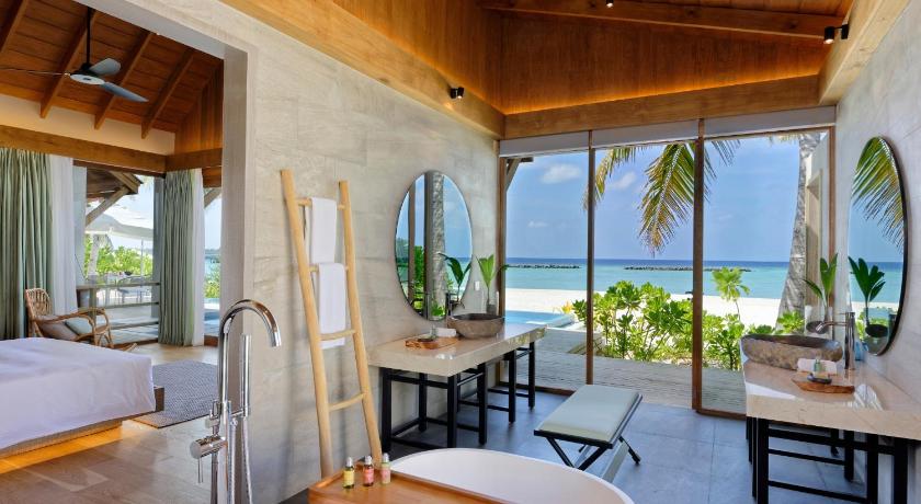 รูปของTwo Bedrooms Presidential Beach Villa with Pool 0