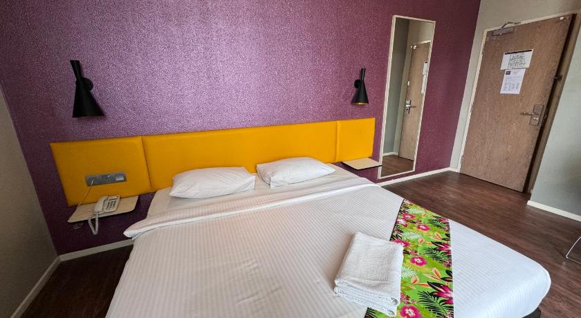 Image of Executive King Room 9