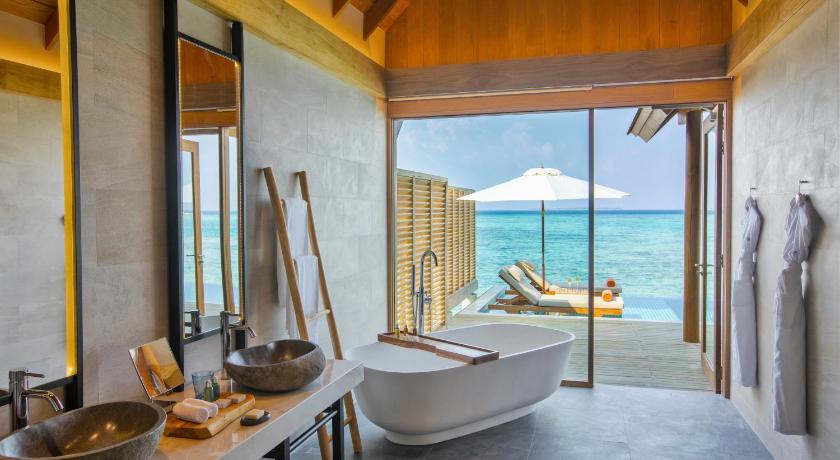 รูปของวอเทอร์ วิลลา พร้อมสระว่ายน้ำ (Water Villa with Pool) 2