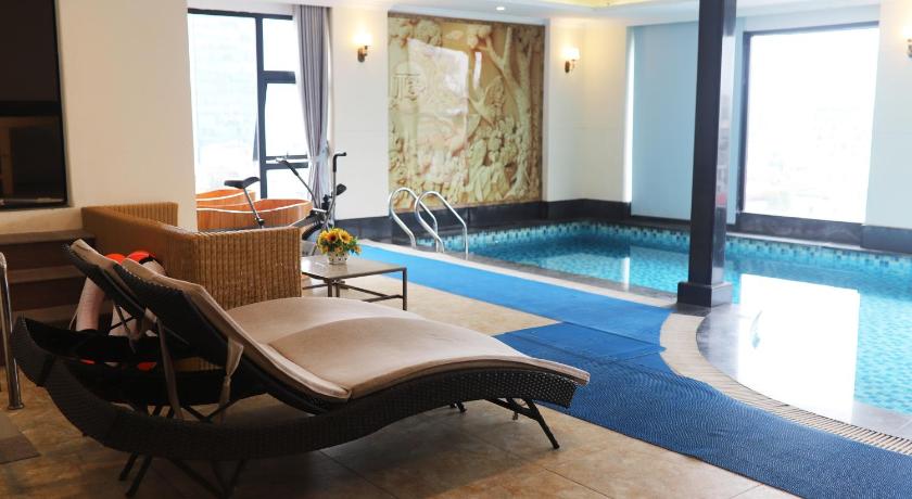 ハノイ Luxe Paradise Suites Hotel Dich Vong Hau 4つ星 ホテル 外観