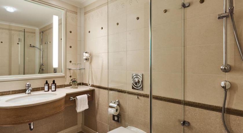 Image of Suite with Sea View 2