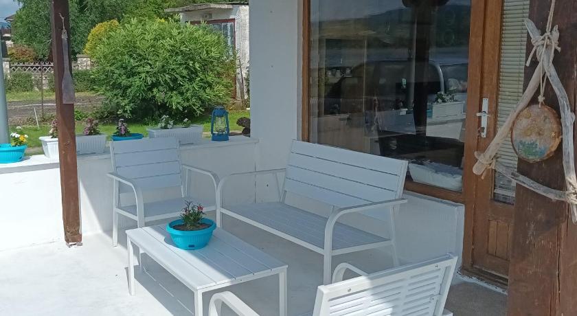 ヴェリコ・グラディシュテ Apartmani sa pogledom na Dunav - Akademik 5つ星 ゲストハウス レストラン