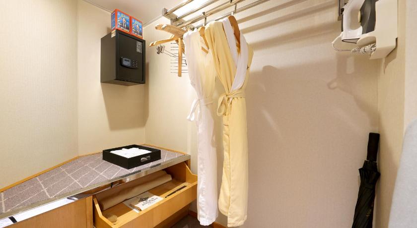 Image of Jinling Tower Luxury Suite 4