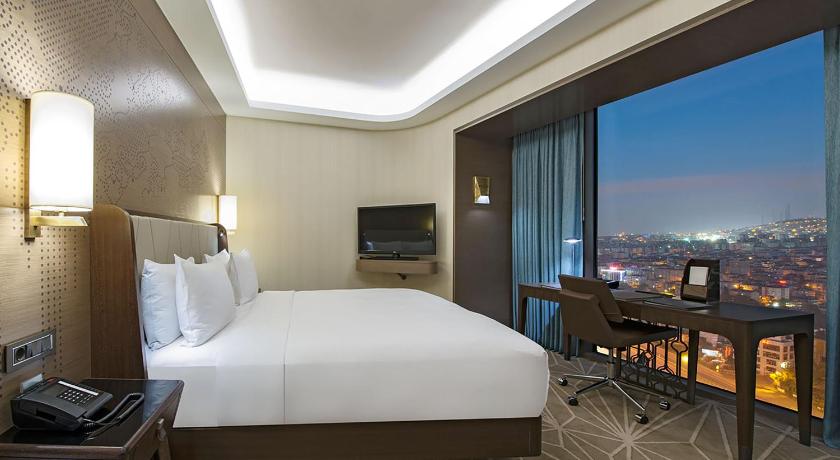 Image of King Guest Room 0