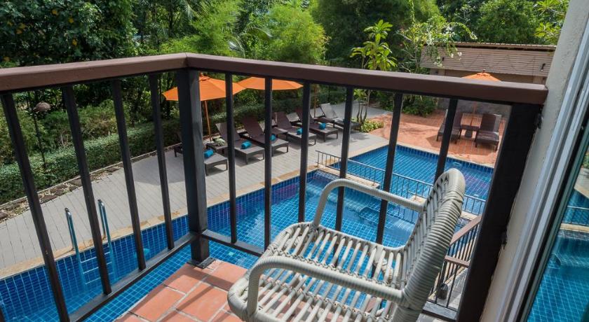 Image of Superior Pool View 1