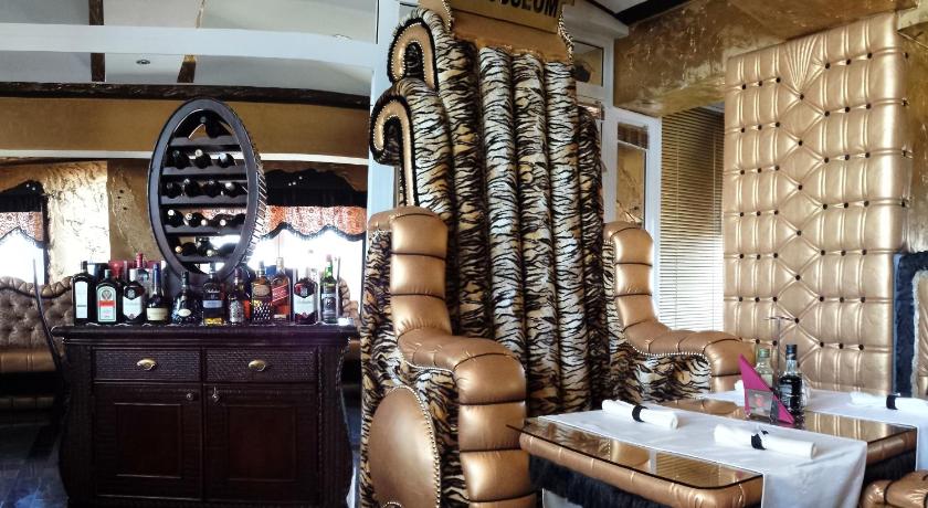 ベオグラード Bali Colosseum Hotel 4つ星 ホテル ロビー