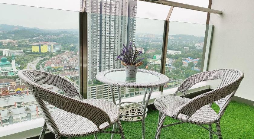 7 INN EVO SOHO BANGI (Free Parking WIFI Netflix) - image 4
