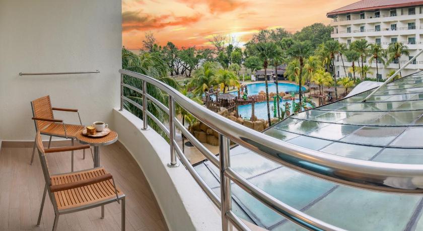 Image of Executive Sea-Facing Suite 1