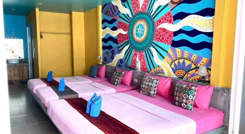 Image of Suite with Pool View 15