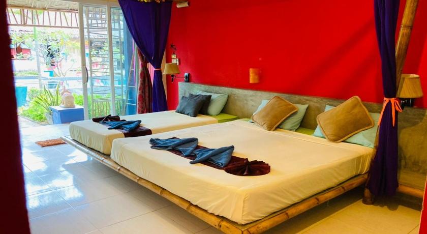 Image of Executive Triple Room 7