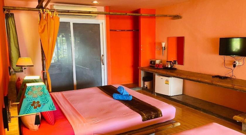 Image of Executive Triple Room 13