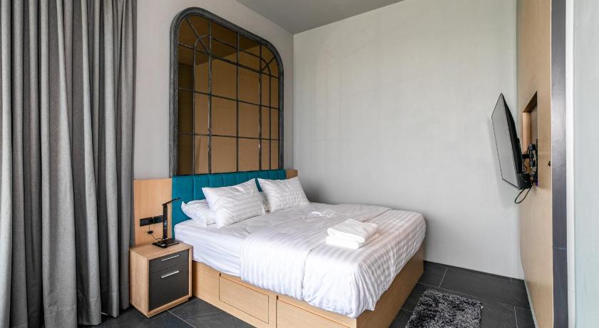 Image of Double Room with Private Bathroom 9