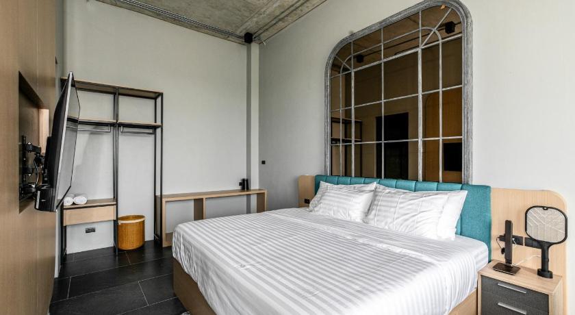 Image of Double Room with Private Bathroom 5