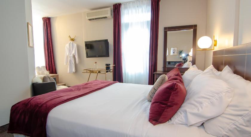 Image of Queen Room with Spa Bath 10