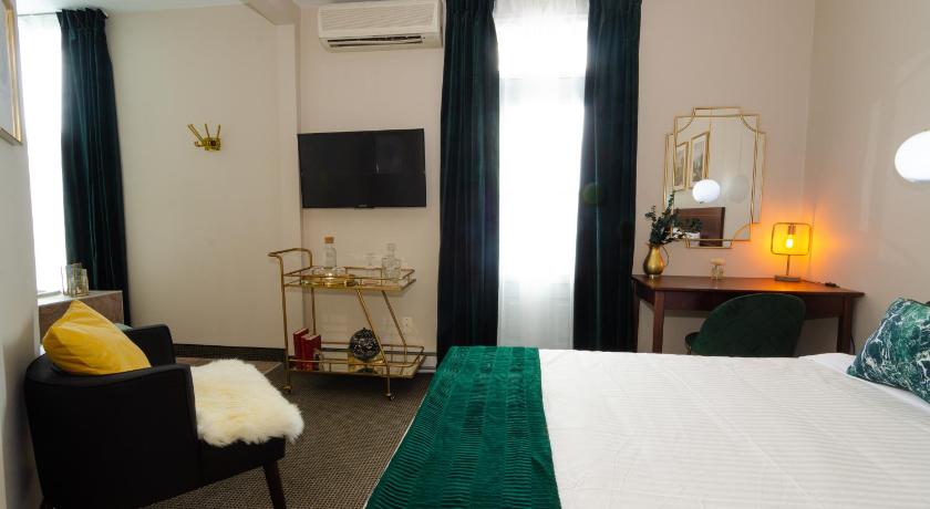 Image of Queen Room with Spa Bath 15