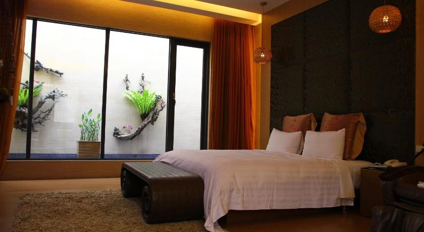 Image of Suite with Private Pool 0