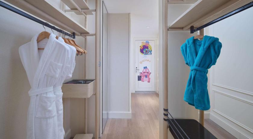 صورة kids room executive/1king1single 10