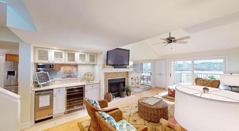 ポーリー島 Views of Osprey Lake in Pelican Watch 4 Bedroom 4つ星 宿泊施設 客室