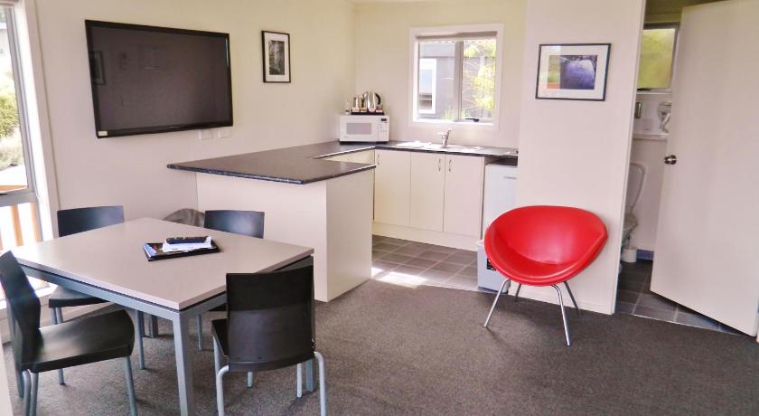 Image of Family Room 1