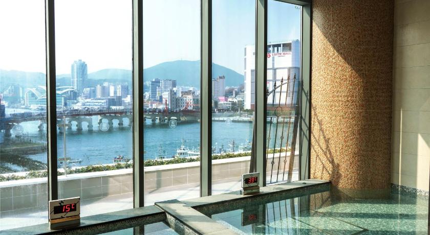 부산 라발스 호텔 (Lavalse Hotel (Korea Quality)) 4성급 호텔 스위트룸