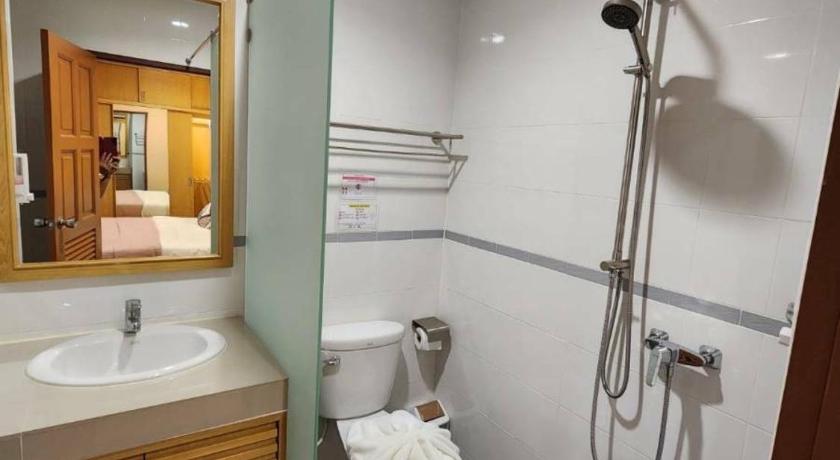 プーケット Alaita Hostel Patong 3つ星 ゲストハウス レストラン