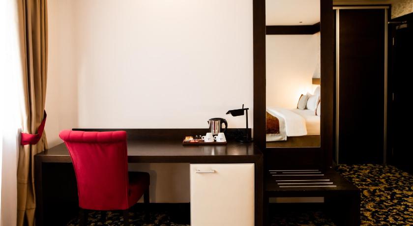 Image of Elegance Room 12