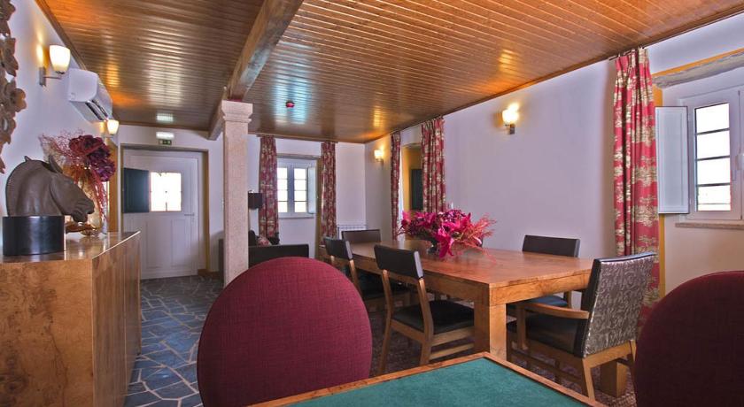 ヴィラ・ヴェーリャ・デ・ロダォン Herdade da Urgueira 4つ星 ゲストハウス 客室