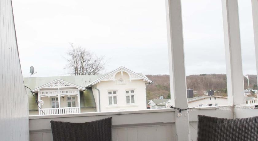 Image of Deluxe Double Room with Balcony 14
