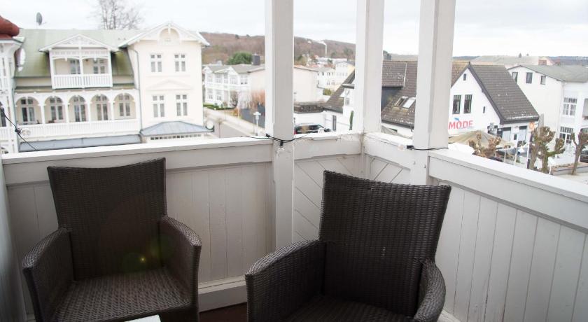 Image of Deluxe Double Room with Balcony 13