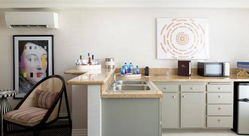 Image of Signature Two Queen Suite, Top floor with Balcony 6