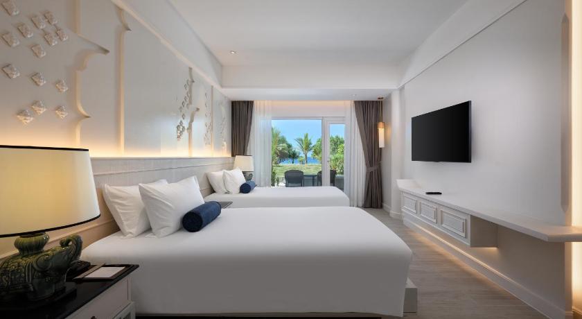 Image of Seaview Infinity Pool 2-Bedroom Duplex Suite 3